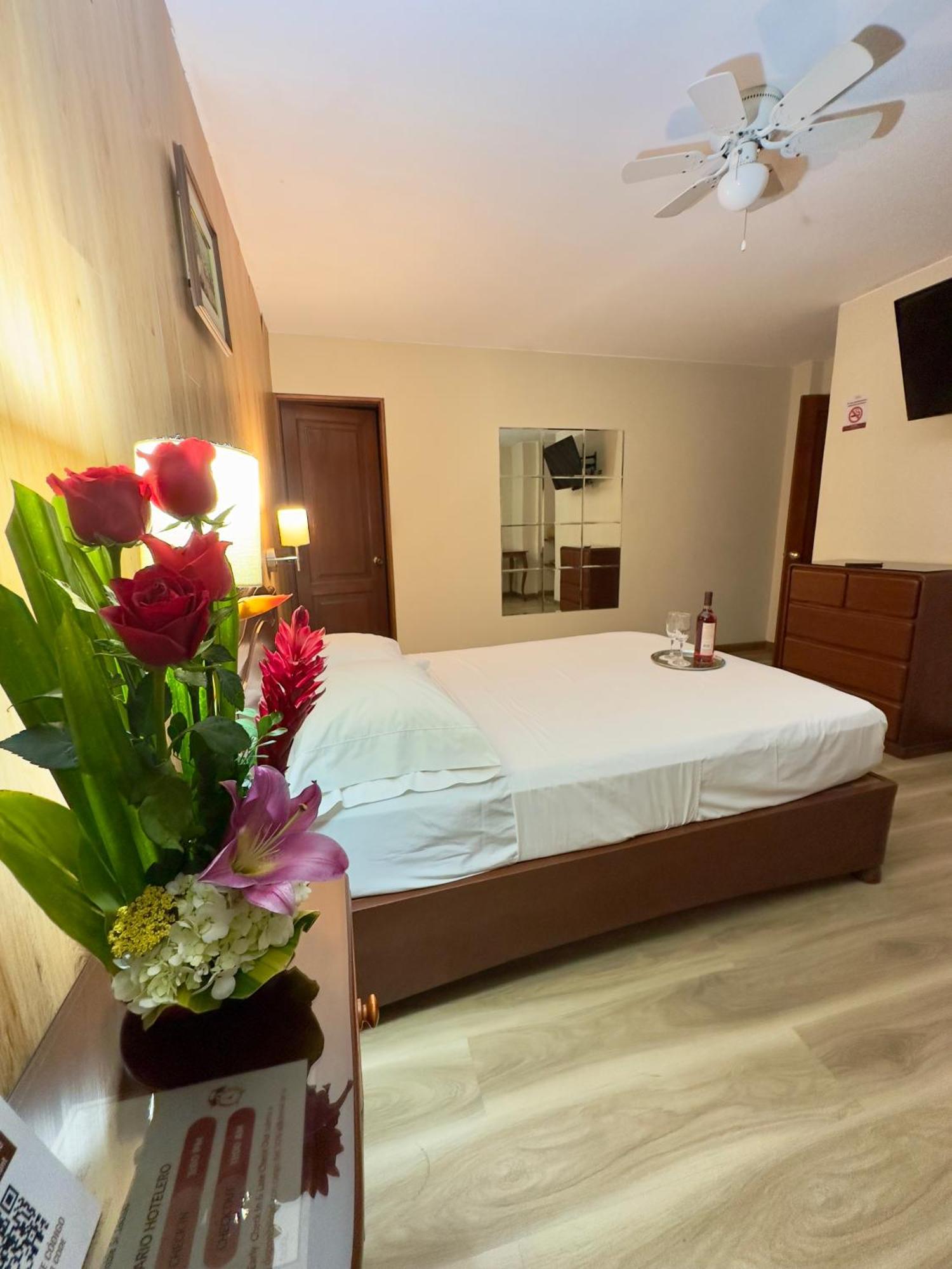 Hotel Asturias Inn ลิมา ภายนอก รูปภาพ
